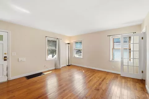 Living - 4 Gambier Cir, Greenhills, OH 45218 photo 2 of 2