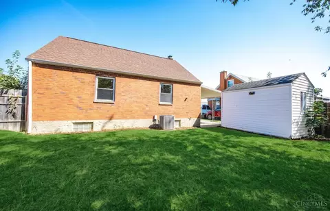 Exterior - 1701 Centerridge Ave, Cincinnati, OH 45231 photo 5 of 7