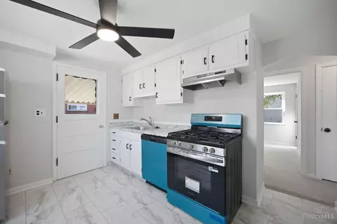 Kitchen - 1701 Centerridge Ave, Cincinnati, OH 45231 photo 1 of 5