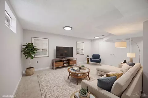 Living - 1701 Centerridge Ave, Cincinnati, OH 45231 photo 6 of 6
