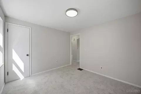 Bedroom - 1701 Centerridge Ave, Cincinnati, OH 45231 photo 3 of 6