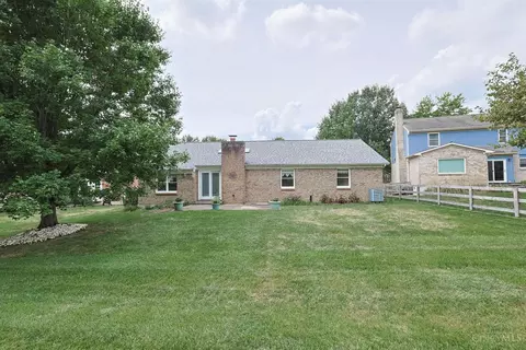 Exterior - 1902 Sandcliff Dr, Cincinnati, OH 45255 photo 9 of 10