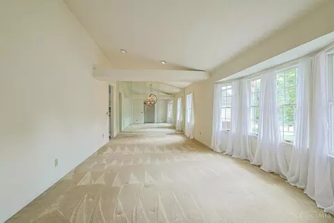 Living - 1902 Sandcliff Dr, Cincinnati, OH 45255 photo 1 of 5