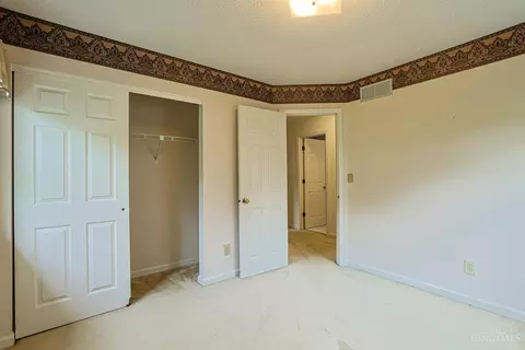 Bedroom - 1902 Sandcliff Dr, Cincinnati, OH 45255 photo 4 of 6