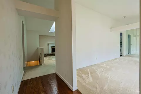 Entry Way - 1902 Sandcliff Dr, Cincinnati, OH 45255 photo 1 of 2