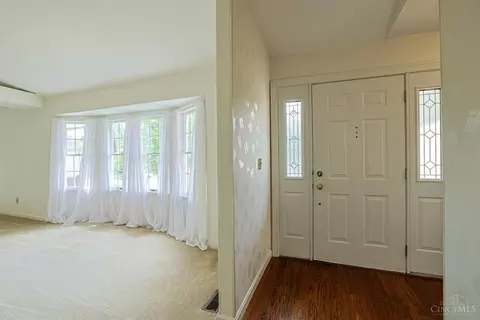 Entry Way - 1902 Sandcliff Dr, Cincinnati, OH 45255 photo 2 of 2