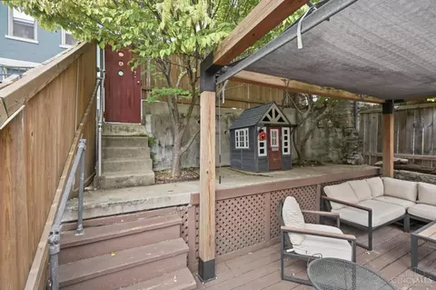Exterior - 524 Liberty Hl, Cincinnati, OH 45202 photo 16 of 17