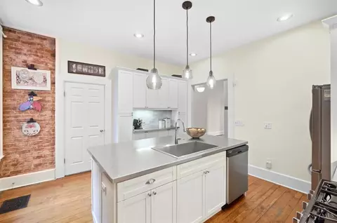 Kitchen - 524 Liberty Hl, Cincinnati, OH 45202 photo 3 of 9