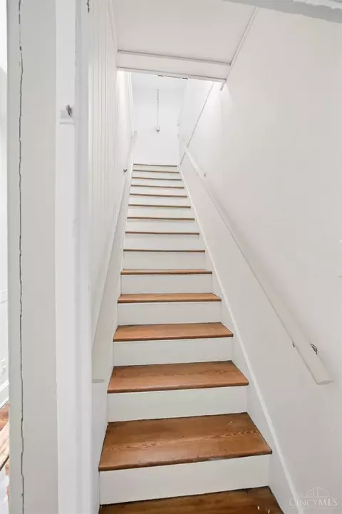 Entry Way - 524 Liberty Hl, Cincinnati, OH 45202 photo 7 of 7