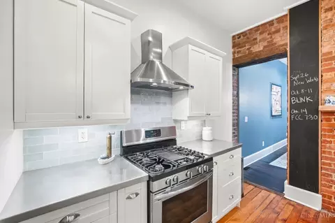 Kitchen - 524 Liberty Hl, Cincinnati, OH 45202 photo 5 of 9