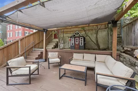 Exterior - 524 Liberty Hl, Cincinnati, OH 45202 photo 15 of 17