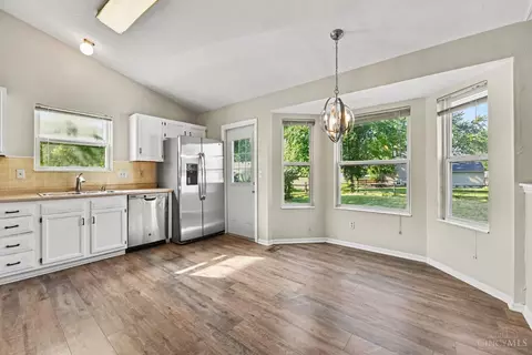Kitchen - 682 Bobolink Ct, Cincinnati, OH 45244 photo 3 of 3