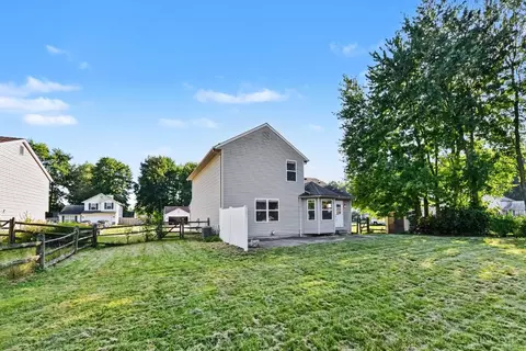 Exterior - 682 Bobolink Ct, Cincinnati, OH 45244 photo 2 of 4