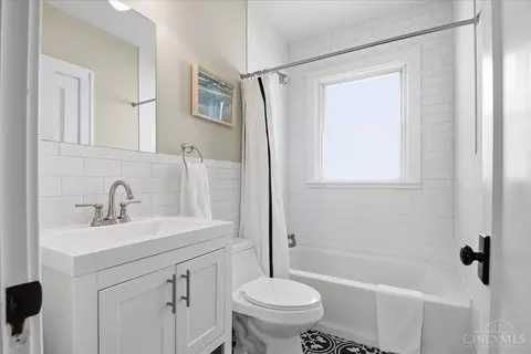 Bath - 6928 Britton Ave, Cincinnati, OH 45227 photo 2 of 2