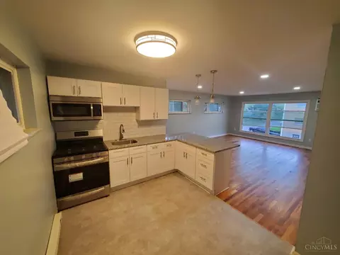 Kitchen - 2543 Vera Ave, Golf Manor, OH 45237 photo 5 of 7