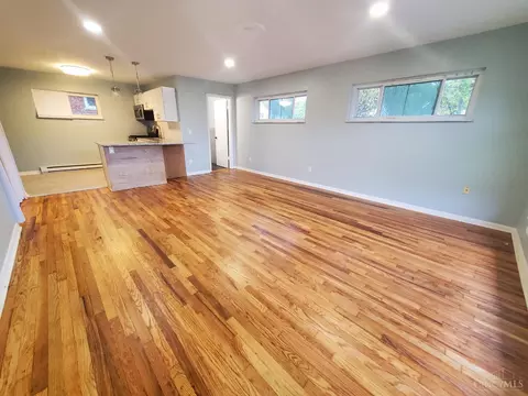 Living - 2543 Vera Ave, Golf Manor, OH 45237 photo 1 of 3