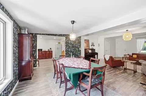 Dining - 9084 Arrowhead Ct, Cincinnati, OH 45231 photo 3 of 3