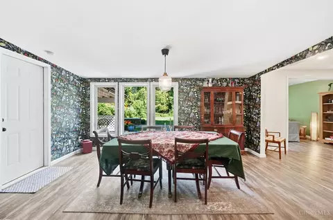 Dining - 9084 Arrowhead Ct, Cincinnati, OH 45231 photo 1 of 3