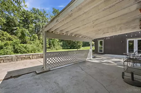 Exterior - 9084 Arrowhead Ct, Cincinnati, OH 45231 photo 6 of 25
