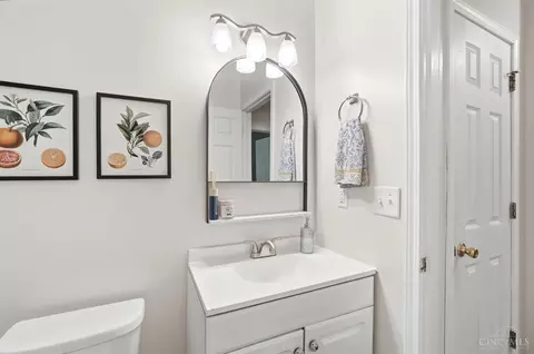 Bath - 9084 Arrowhead Ct, Cincinnati, OH 45231 photo 2 of 2