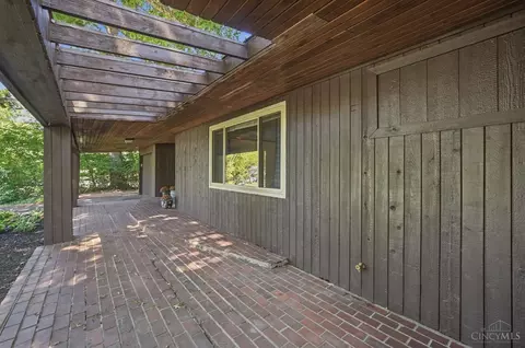 Exterior - 9084 Arrowhead Ct, Cincinnati, OH 45231 photo 15 of 25