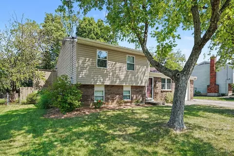 Exterior - 4819 Stoneybrook Rd, Cincinnati, OH 45244 photo 5 of 6