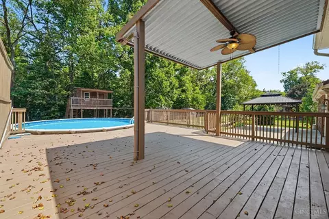 Exterior - 4819 Stoneybrook Rd, Cincinnati, OH 45244 photo 3 of 6