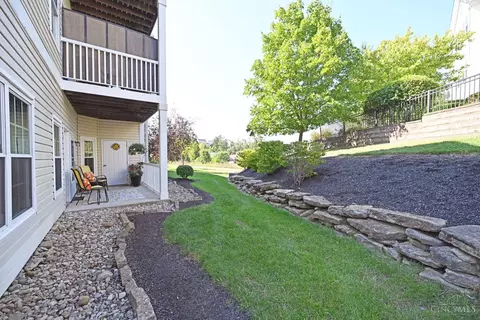 Exterior - 5425 Michelles Oak Ct, Cincinnati, OH 45248 photo 6 of 9