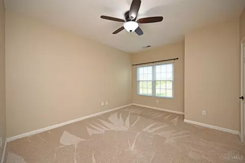 Bedroom - 5425 Michelles Oak Ct, Cincinnati, OH 45248 photo 7 of 10