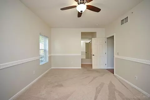 Bedroom - 5425 Michelles Oak Ct, Cincinnati, OH 45248 photo 3 of 10