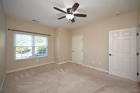Bedroom - 5425 Michelles Oak Ct, Cincinnati, OH 45248 photo 9 of 10