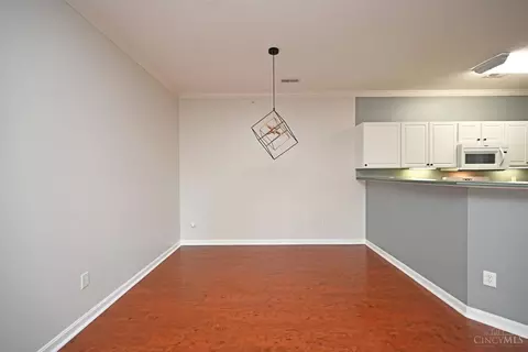 Dining - 5425 Michelles Oak Ct, Cincinnati, OH 45248 photo 1 of 2