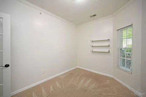 Bedroom - 5425 Michelles Oak Ct, Cincinnati, OH 45248 photo 6 of 10