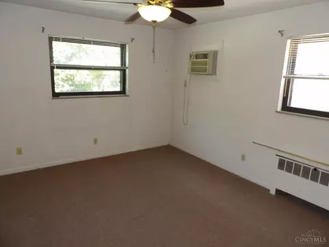 Bedroom - 4644 Rapid Run Ave, Cincinnati, OH 45238 photo 1 of 6