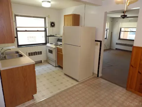 Kitchen - 4644 Rapid Run Ave, Cincinnati, OH 45238 photo 1 of 7