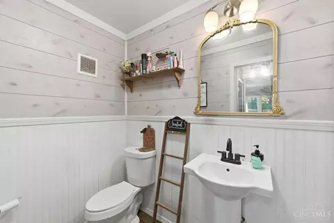 Bath - 1769 Acreview Dr, Cincinnati, OH 45240 photo 4 of 4