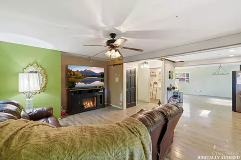 Living - 1769 Acreview Dr, Cincinnati, OH 45240 photo 3 of 5