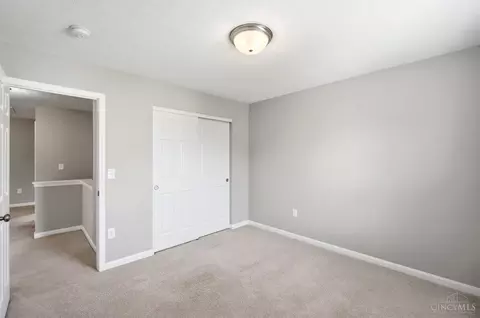 Bedroom - 692 Hafton Ct, Maineville, OH 45039 photo 8 of 10
