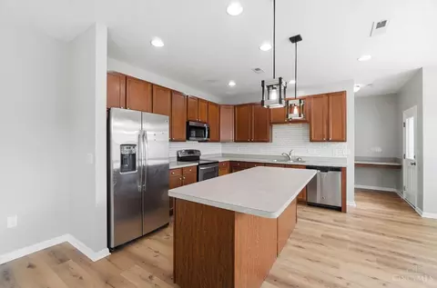 Kitchen - 692 Hafton Ct, Maineville, OH 45039 photo 1 of 5