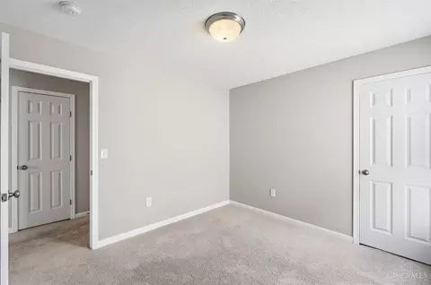 Bedroom - 692 Hafton Ct, Maineville, OH 45039 photo 6 of 10