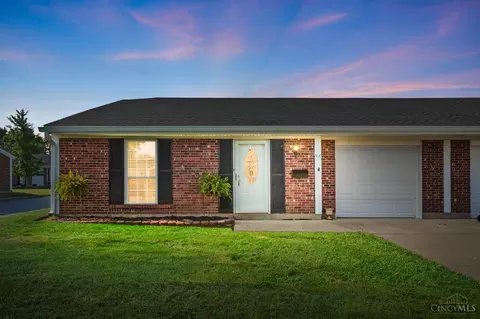 9 Meadow Ln, Lebanon, OH 45036