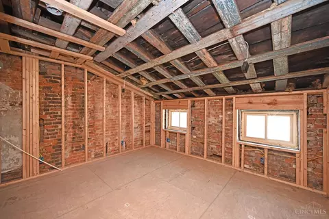 Bedroom - 38 Clifton Ave, Cincinnati, OH 45202 photo 4 of 4