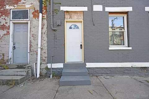 Exterior - 38 Clifton Ave, Cincinnati, OH 45202 photo 3 of 7