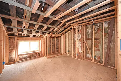 Bedroom - 38 Clifton Ave, Cincinnati, OH 45202 photo 3 of 4