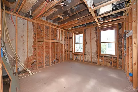 Bedroom - 38 Clifton Ave, Cincinnati, OH 45202 photo 1 of 4