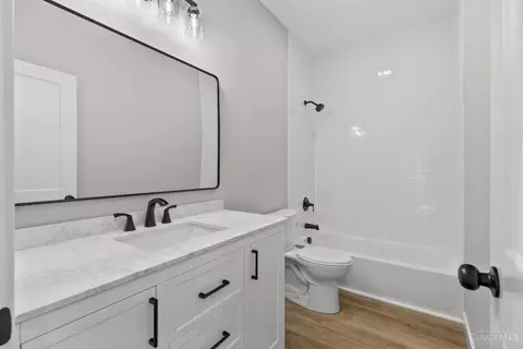 Bath - 988 Crab Tree Ct, Morrow, OH 45152 photo 3 of 5