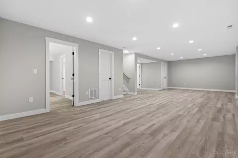 Living - 988 Crab Tree Ct, Morrow, OH 45152 photo 5 of 5