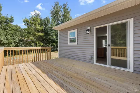 Exterior - 988 Crab Tree Ct, Morrow, OH 45152 photo 6 of 10