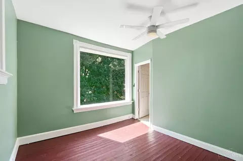Bedroom - 413 Southview Ave, Cincinnati, OH 45219 photo 4 of 7