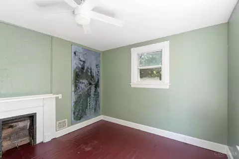 Bedroom - 413 Southview Ave, Cincinnati, OH 45219 photo 3 of 7